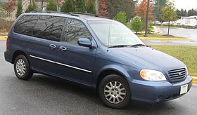 2002 Kia Sedona LX.jpg